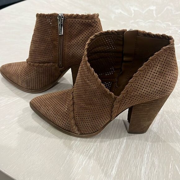 Vince Camuto Lamorna Seed Brown Asymmetrical Ankle Booties Boots 8 - Picture 5 of 8